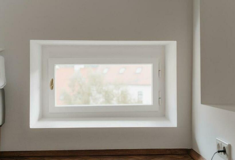 Номер Стандарт, Zweitwohnsitz