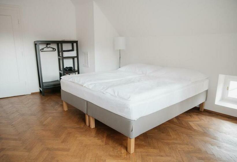 Номер Стандарт, Zweitwohnsitz