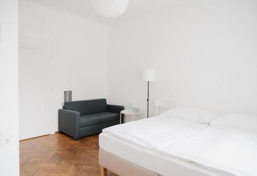 Номер Стандарт, Zweitwohnsitz