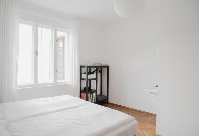 Номер Стандарт, Zweitwohnsitz