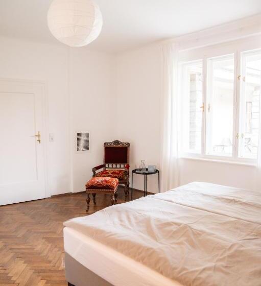 Номер Стандарт Вид на Сад, Zweitwohnsitz