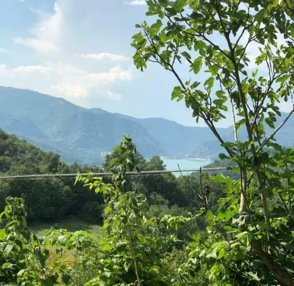 ファミリールーム, Agriturismo I Due Regni