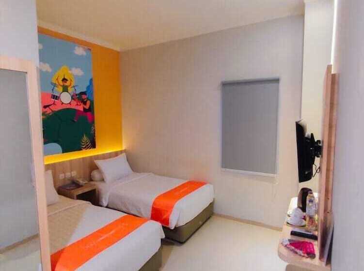 اتاق سوپریور, Front One Budget Abepura