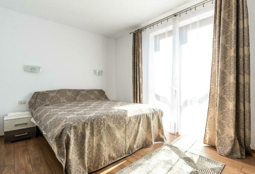 غرفة ديلوكس, La Tusa Dusa