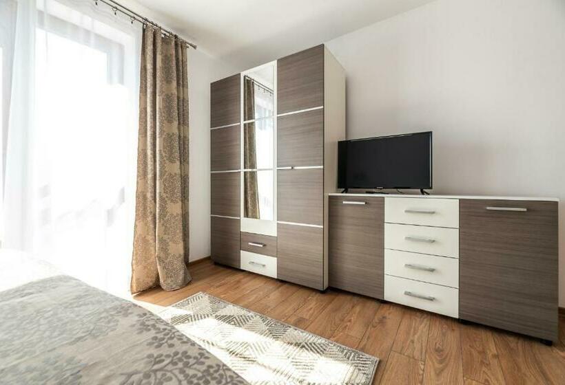 غرفة ديلوكس, La Tusa Dusa