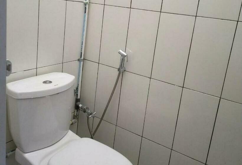 اتاق استاندارد یک نفره, Ombai Guest House 27 Syariah Mitra Reddoorz