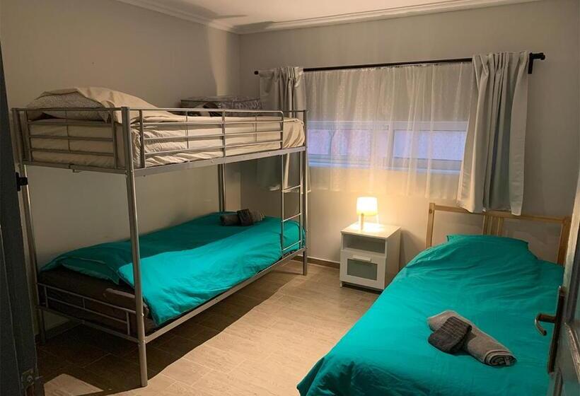 کلبه ییلاقی, Palm Grove Farm