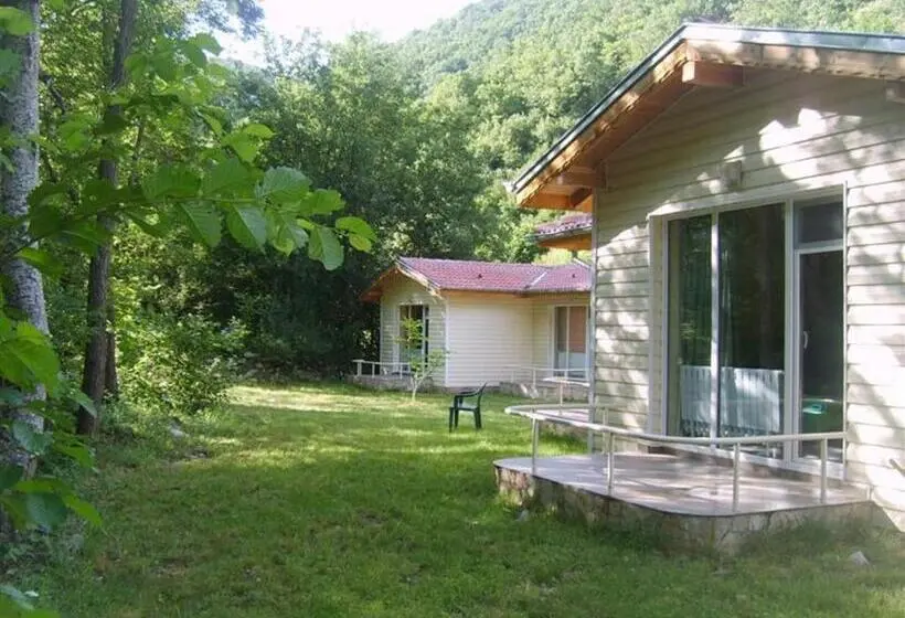 Habitació Triple Estàndard, Valdis