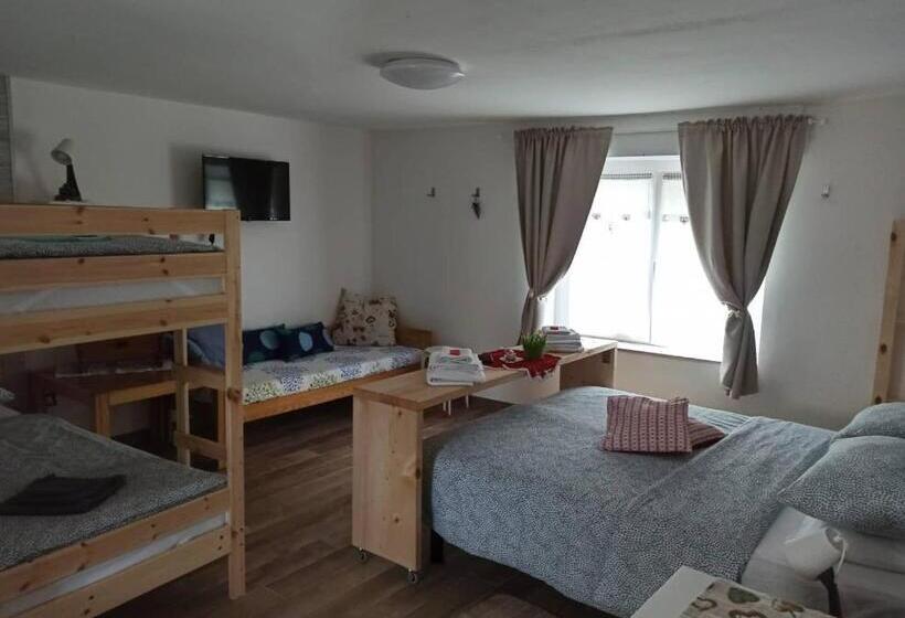 סוויטה משפחתית, Affittacamere Ai Crocus