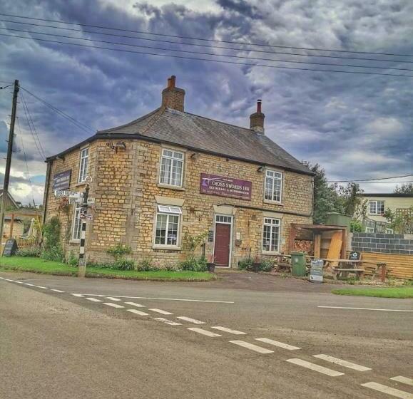 חדר סטנדרט, Cross Swords Rooms, Skillington