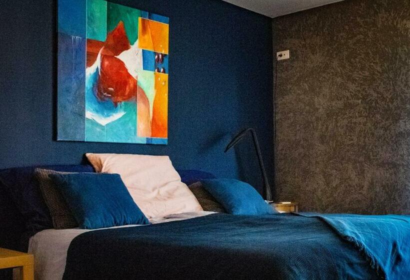 غرفة ديلوكس مطلة على حمام السباحة, Maison D Hôtes à La Ferme Une Pause à La Guette