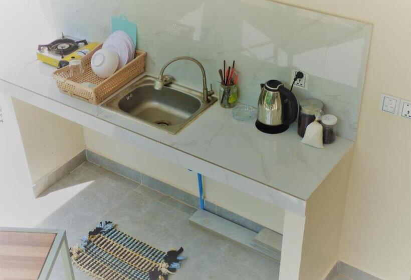 Кровать в Общей Комнате, The Cocoon