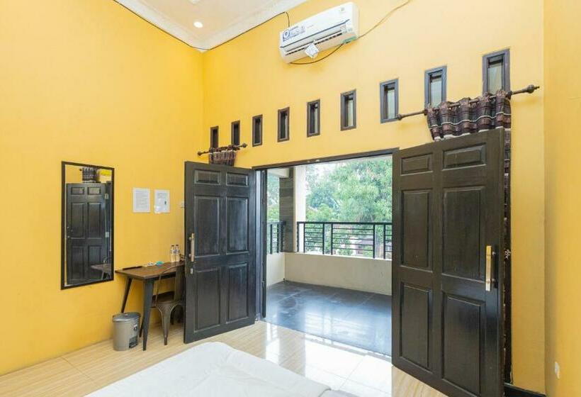 スタンダードルーム, Boss Residence Serang Mitra Reddoorz