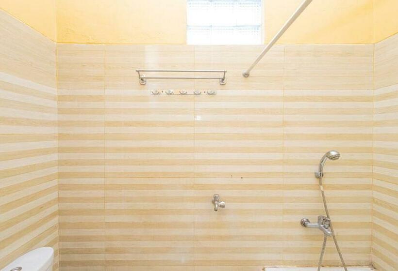 スタンダードルーム, Boss Residence Serang Mitra Reddoorz