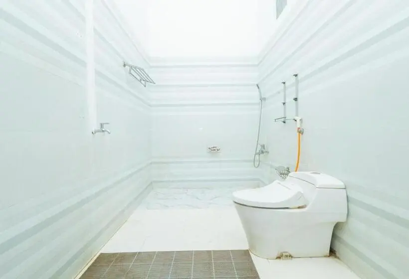 デラックスルーム, Boss Residence Serang Mitra Reddoorz