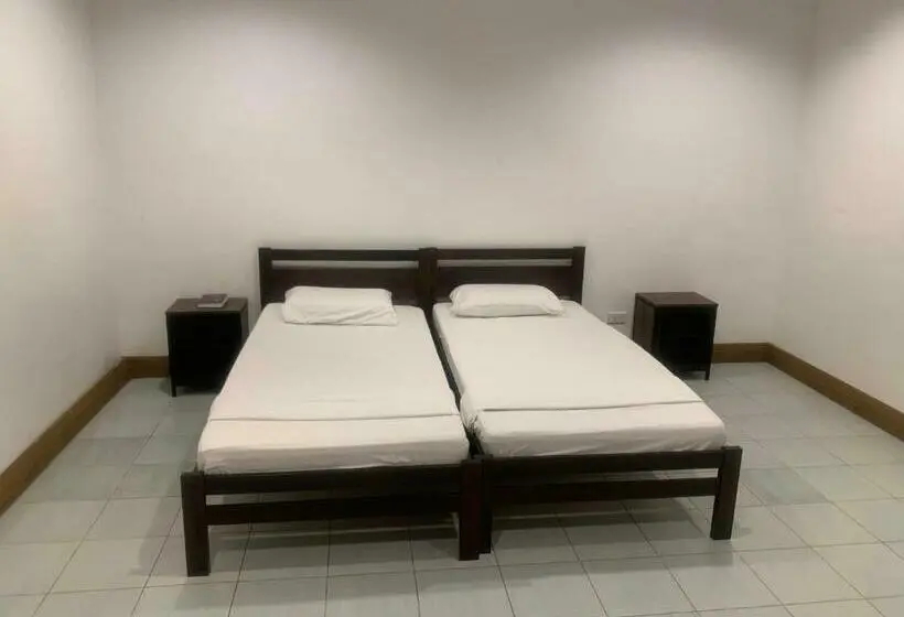Camera Deluxe, Nacho Hostel Cebu