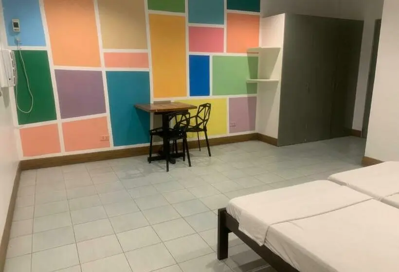 Camera Deluxe, Nacho Hostel Cebu