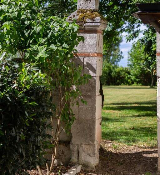 标准房带园景, Casa Mila & Spa   Chambres D Hôtes Raffinées Vue Loire, Spa Bien être