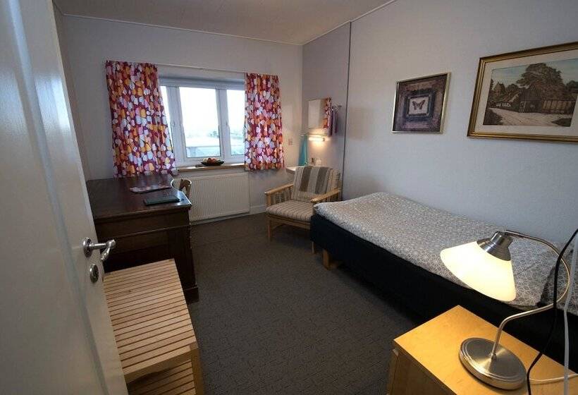 Номер Стандарт Индивидуальный Совместная Ванная, Lolland