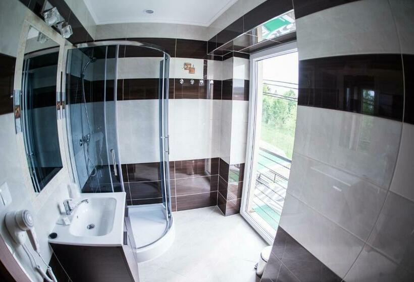 חדר סטנדרט לשלושה, Pensjonat Pod Kogutami