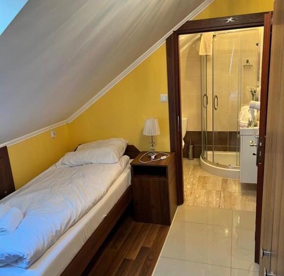 חדר בסיסי, Pensjonat Pod Kogutami