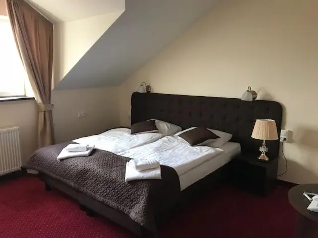 Standard-huone, Arkada