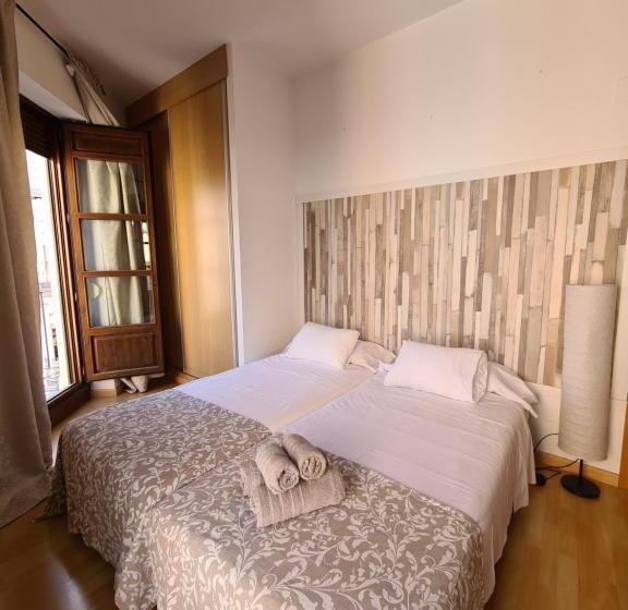 Апартаменты 1 Спальня, Dos Torres Pilar Suites  Pilares Vistas A La Ofrenda 3 Balcones A Calle Alfonso I