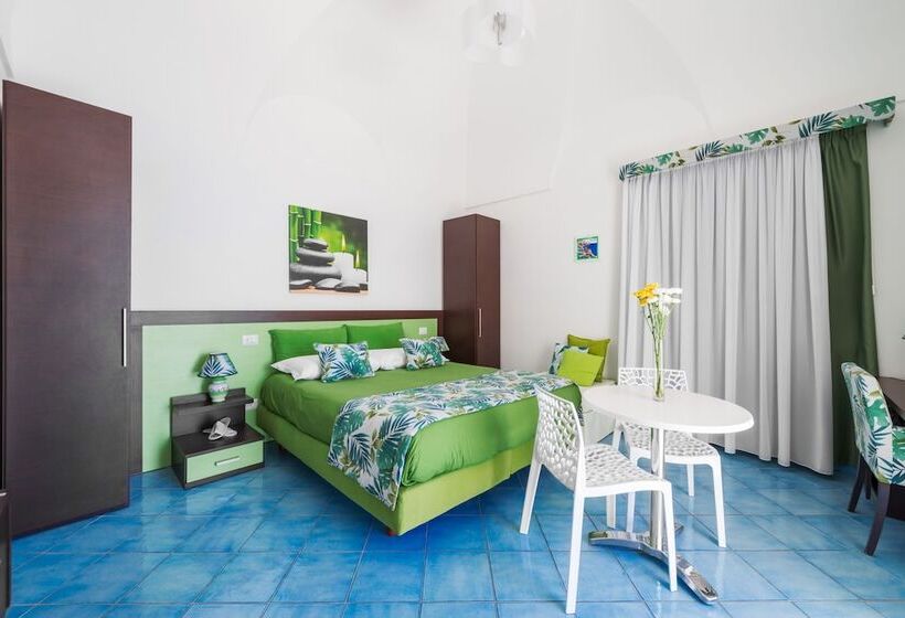 高级海景房, Casa Nilde