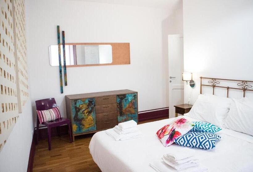 חדר סופריור, Domus Angularia