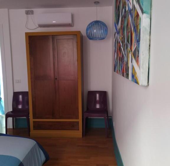 Standard room with outdoor bath, Domus Angularia