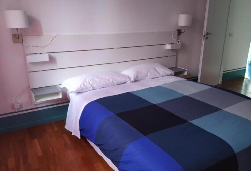 Standard room with outdoor bath, Domus Angularia