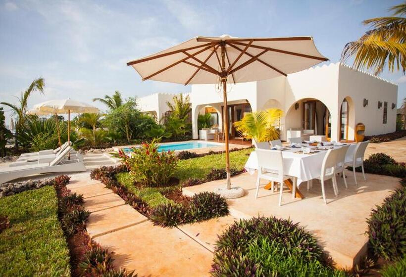 Вилла Deluxe 2 Спальни с Бассейном, Fruit & Spice Wellness Resort Zanzibar