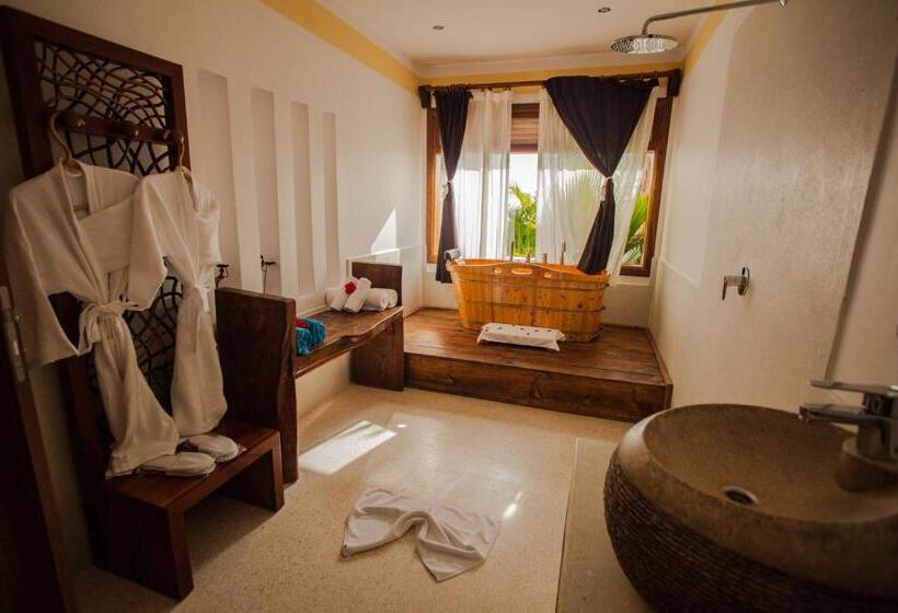 Вилла Deluxe 2 Спальни с Бассейном, Fruit & Spice Wellness Resort Zanzibar