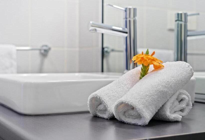 חדר סטנדרט יחיד מיטת קווין, Grafton Central Motel