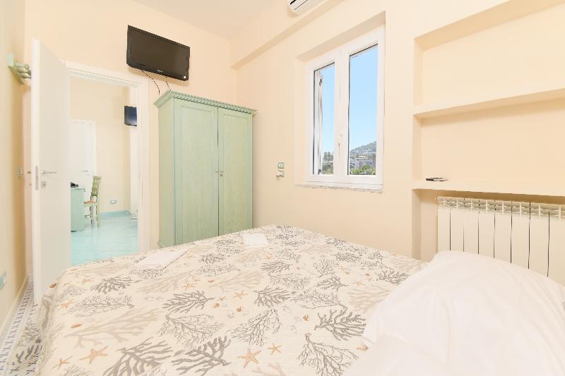 اتاق اکونومی, Albergo Atlantic