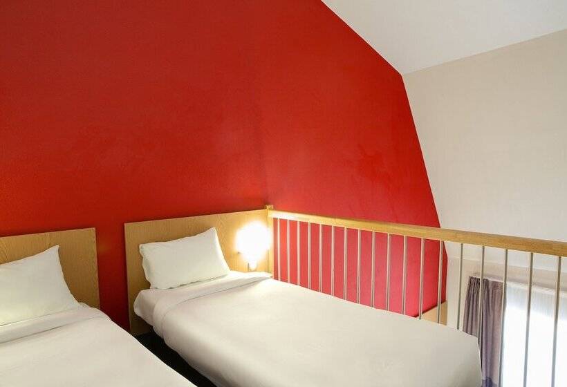 חדר סטנדרט לארבעה, B&b Hotel Marseille Euromed