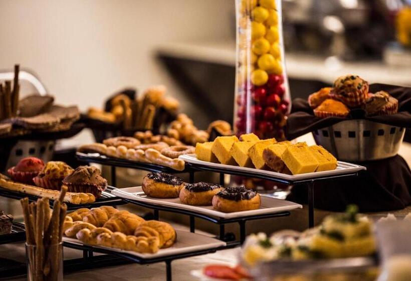 이그제큐티브 룸, Bizz The