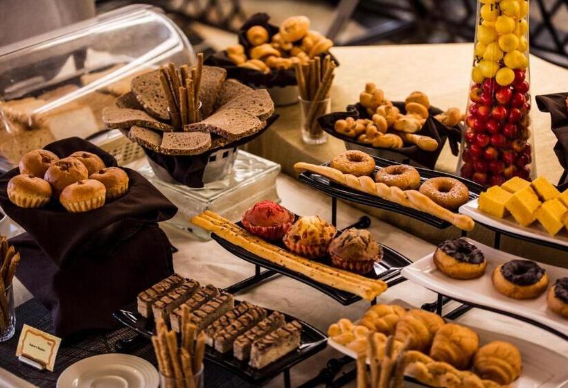 이그제큐티브 룸, Bizz The