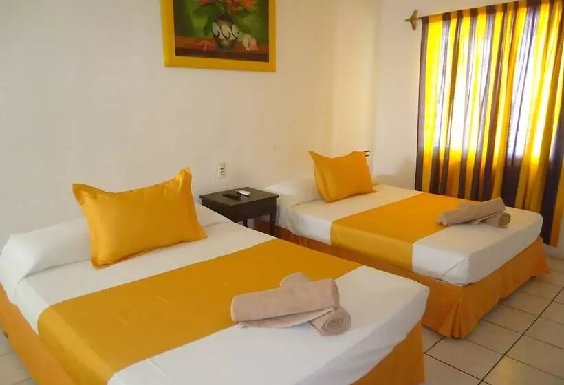 اتاق لوکس با چشم‌انداز, Concierge Plaza San Rafael