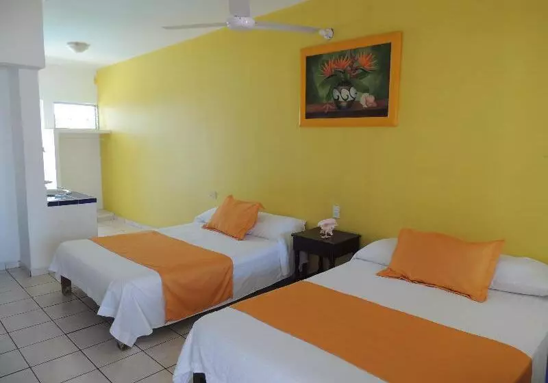 اتاق استاندارد با چشم‌انداز دریا, Concierge Plaza San Rafael