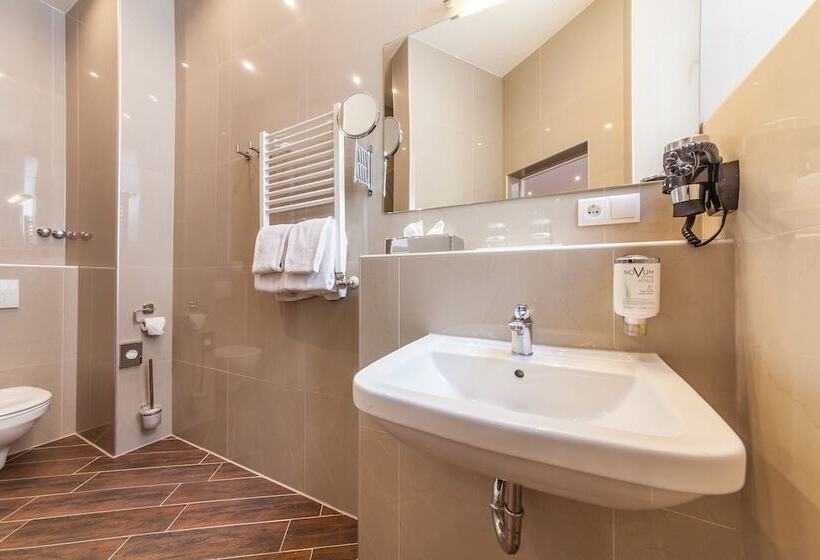 스탠다드 룸, Excelsior Dortmund Hauptbahnhof