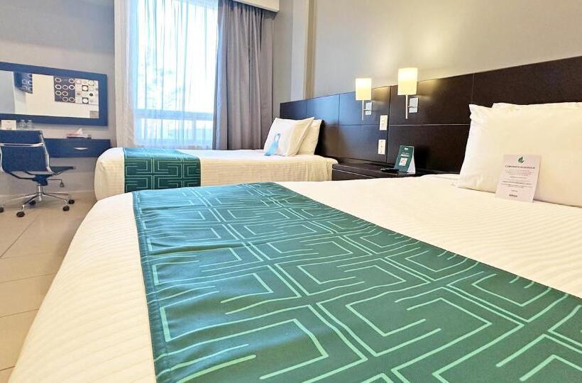 اتاق لوکس, Inhouse León