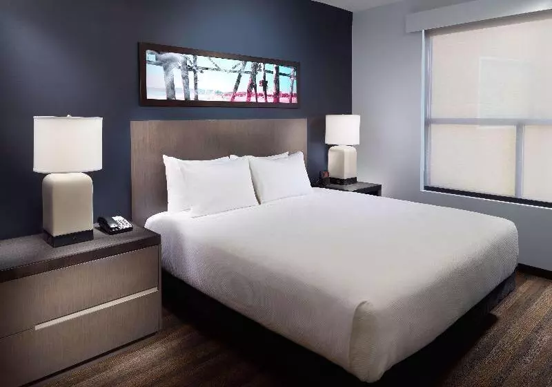 キングサイズベッドのスイートルーム, Hyatt House Atlanta Downtown