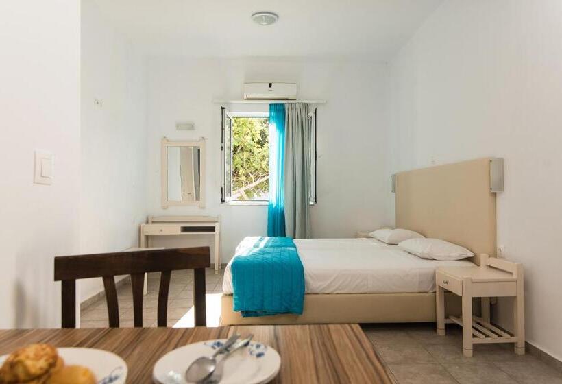 标准工作室, Ibiscus Hotel Malia