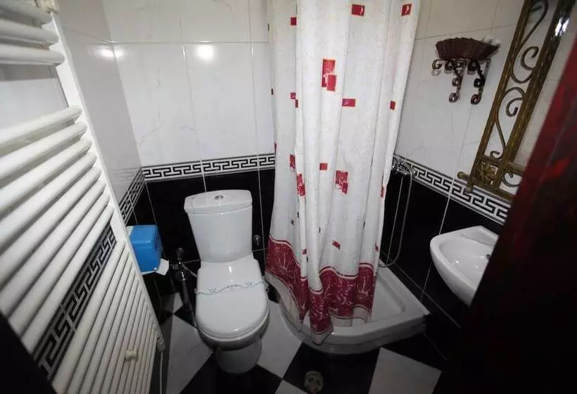 سوئیت با وان آب گرم, Iliada