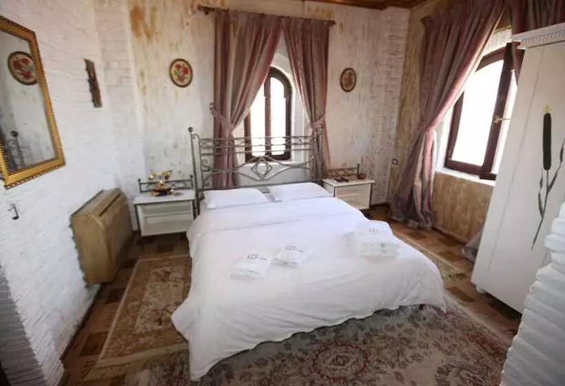 سوئیت با وان آب گرم, Iliada