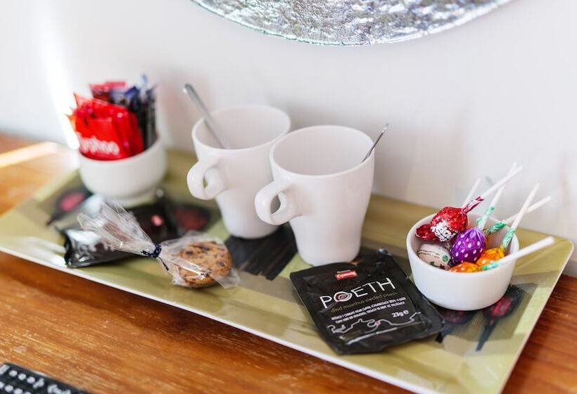 Номер Deluxe, Jolyon S Boutique