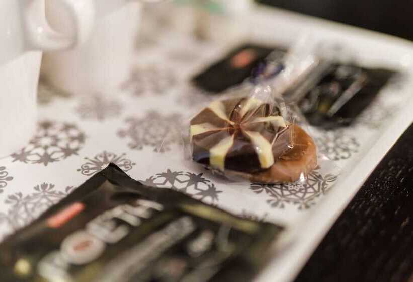 Номер Economy, Jolyon S Boutique