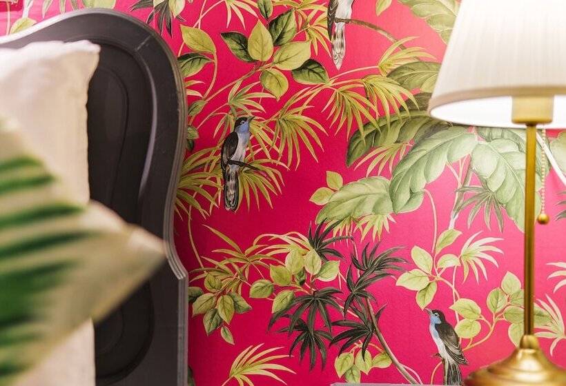 Номер Economy, Jolyon S Boutique