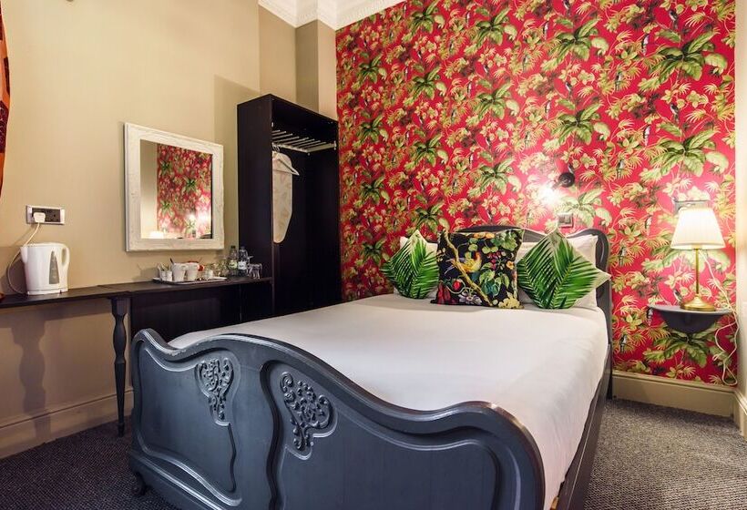 Номер Economy, Jolyon S Boutique